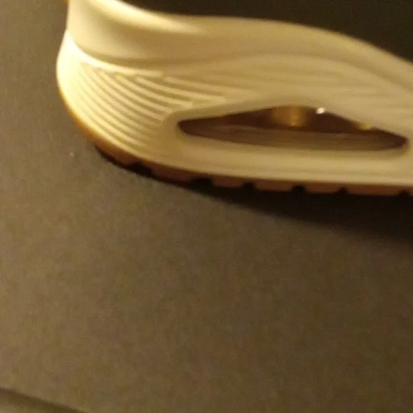 Skechers Street Faux Leather Sneakers Size 11 Brand New - Picture 6 of 9